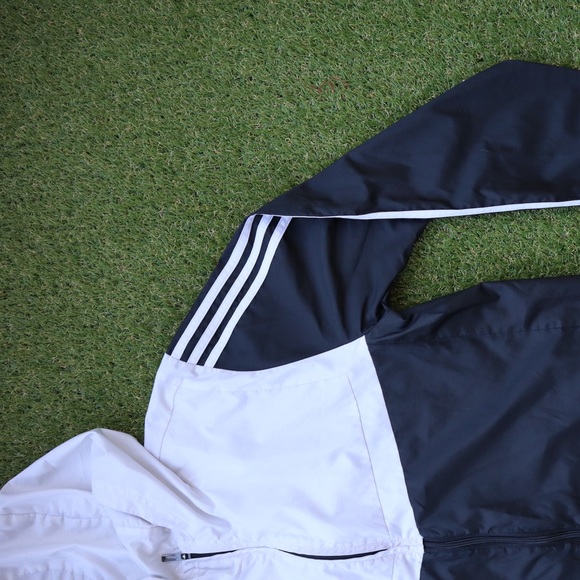 Adidas Windbreaker - Picture 4 of 8